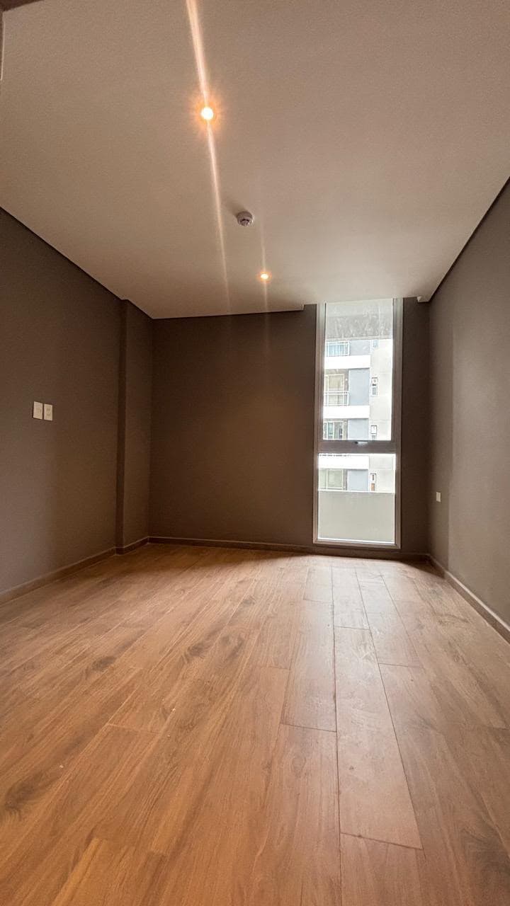 Departamento en Villa Morra | 2 Suites | Cochera | Gs. 6.800.000, foto 3