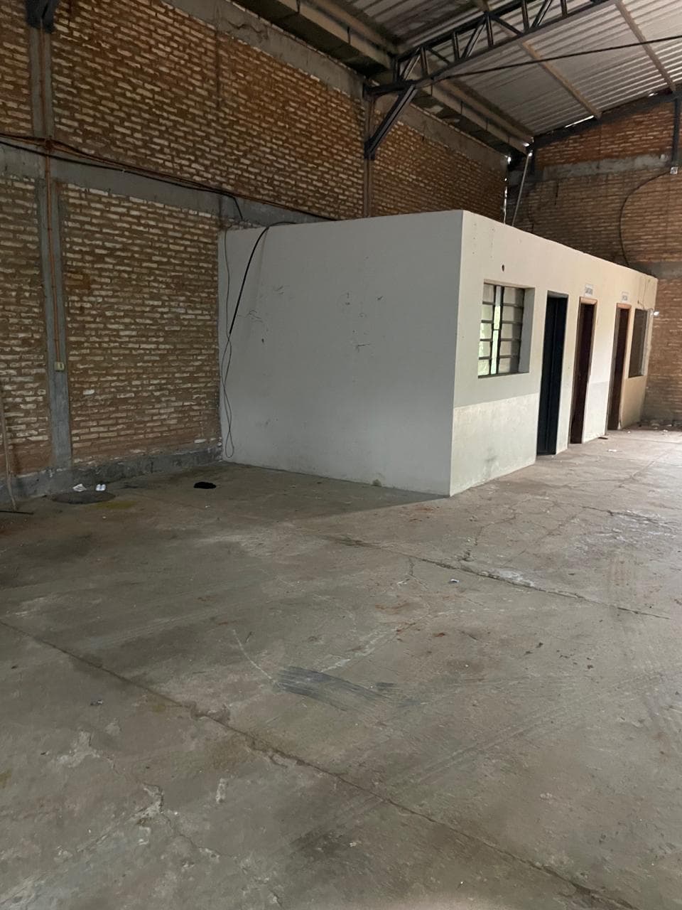 Tinglado en alquiler en Mariano Roque Alonso. 680 m², foto 3