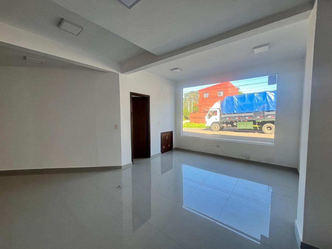 salon comercial en loma merlo, foto 5