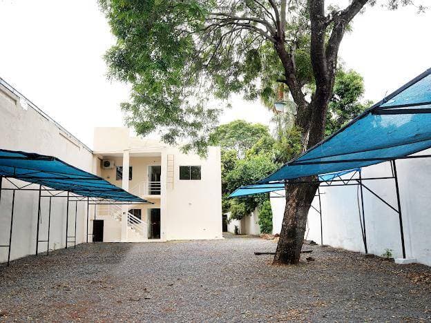 Edificio corporativo en barrio ycua sati, foto 4