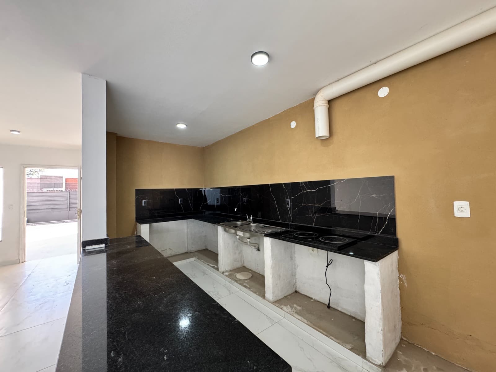 Duplex de 3 + área de servicio en Luque, foto 4