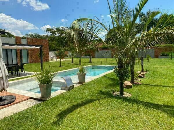 VENTA DE CASA en Surubi'i, Limpio