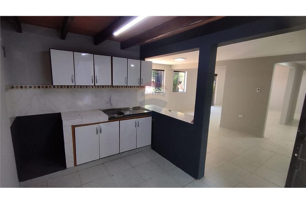 Casa con tres habitaciones en alquiler, foto 3