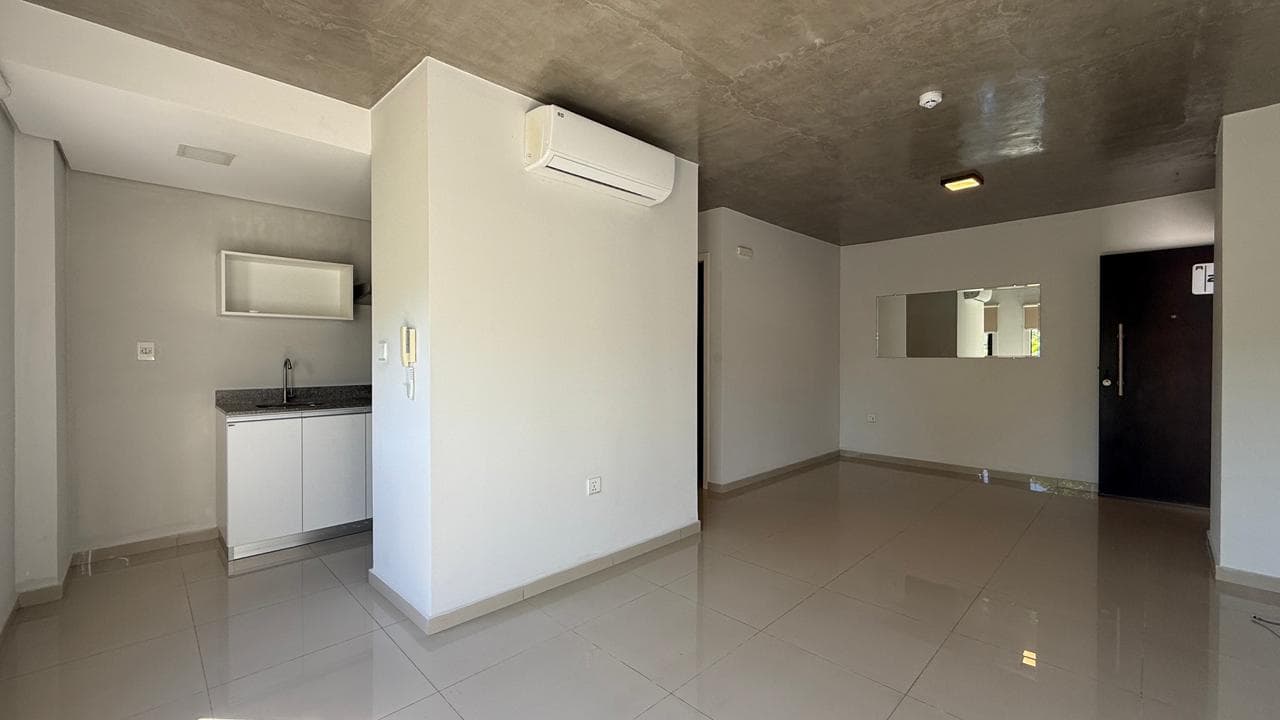 Dpto en Edificio INSIGN IA 1,calle 12 de Junio casi Gral Abdón, Luque, foto 2