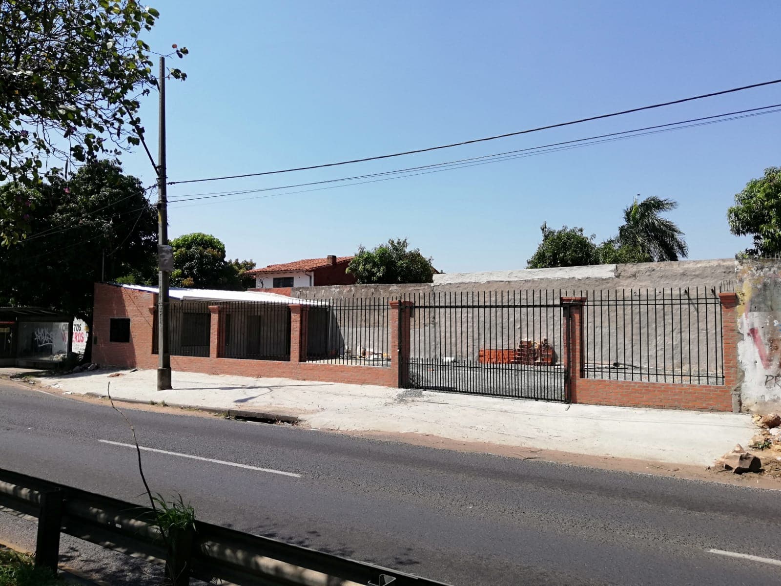 En alquiler hermoso local comercial, avda. Madame lynch, Asunción, foto 1