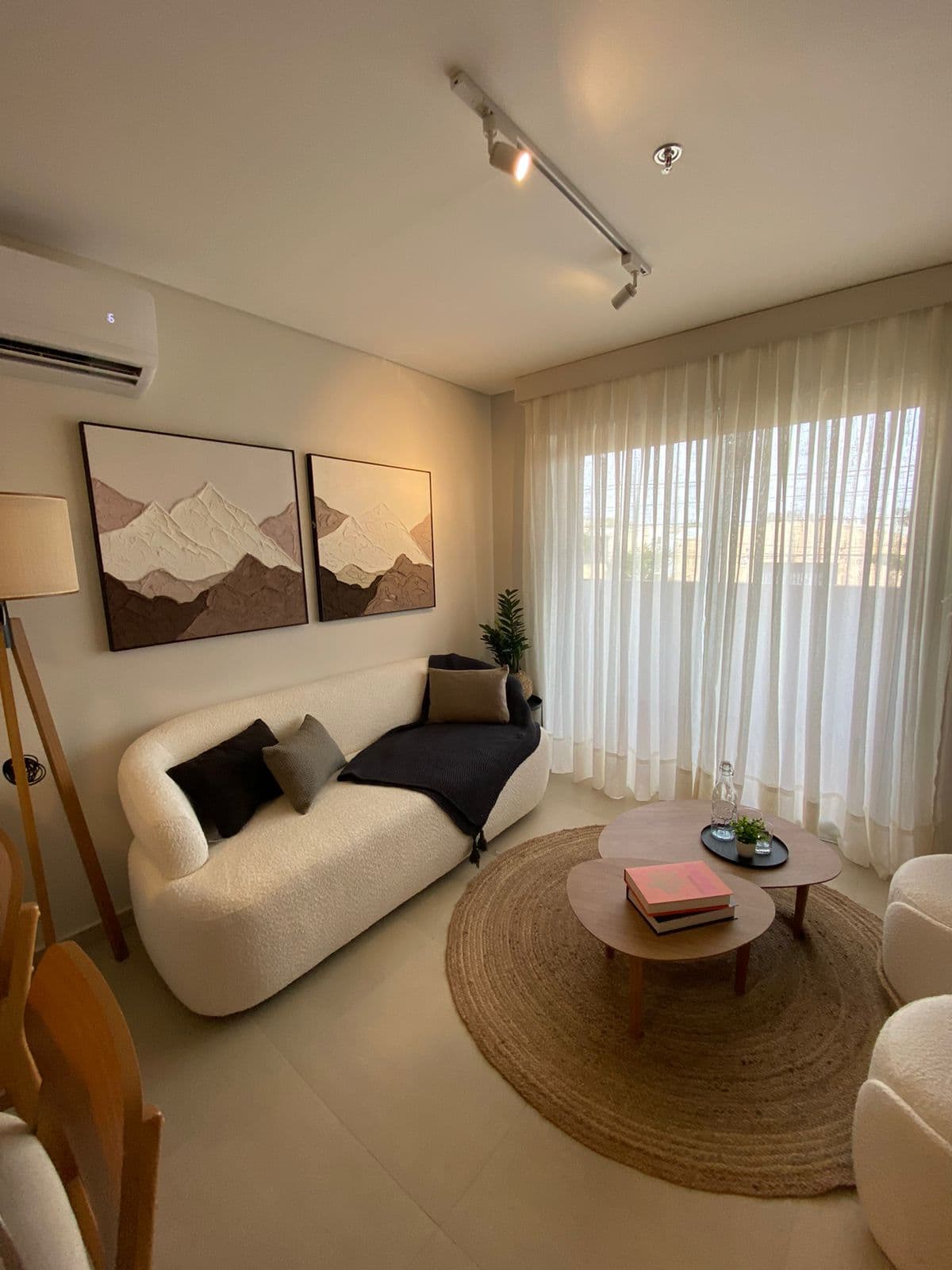 Hermoso departamento en pozo Mariano Roque Alonso, foto 5