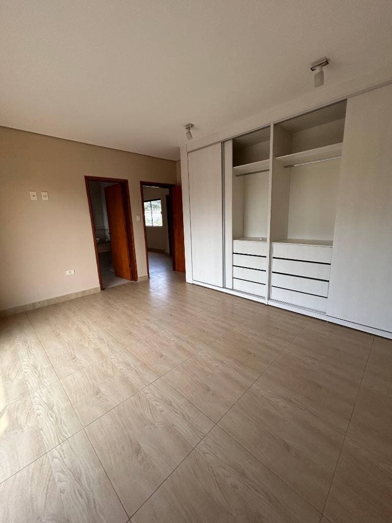 En alquiler duplex en loma pyta asuncion, foto 5