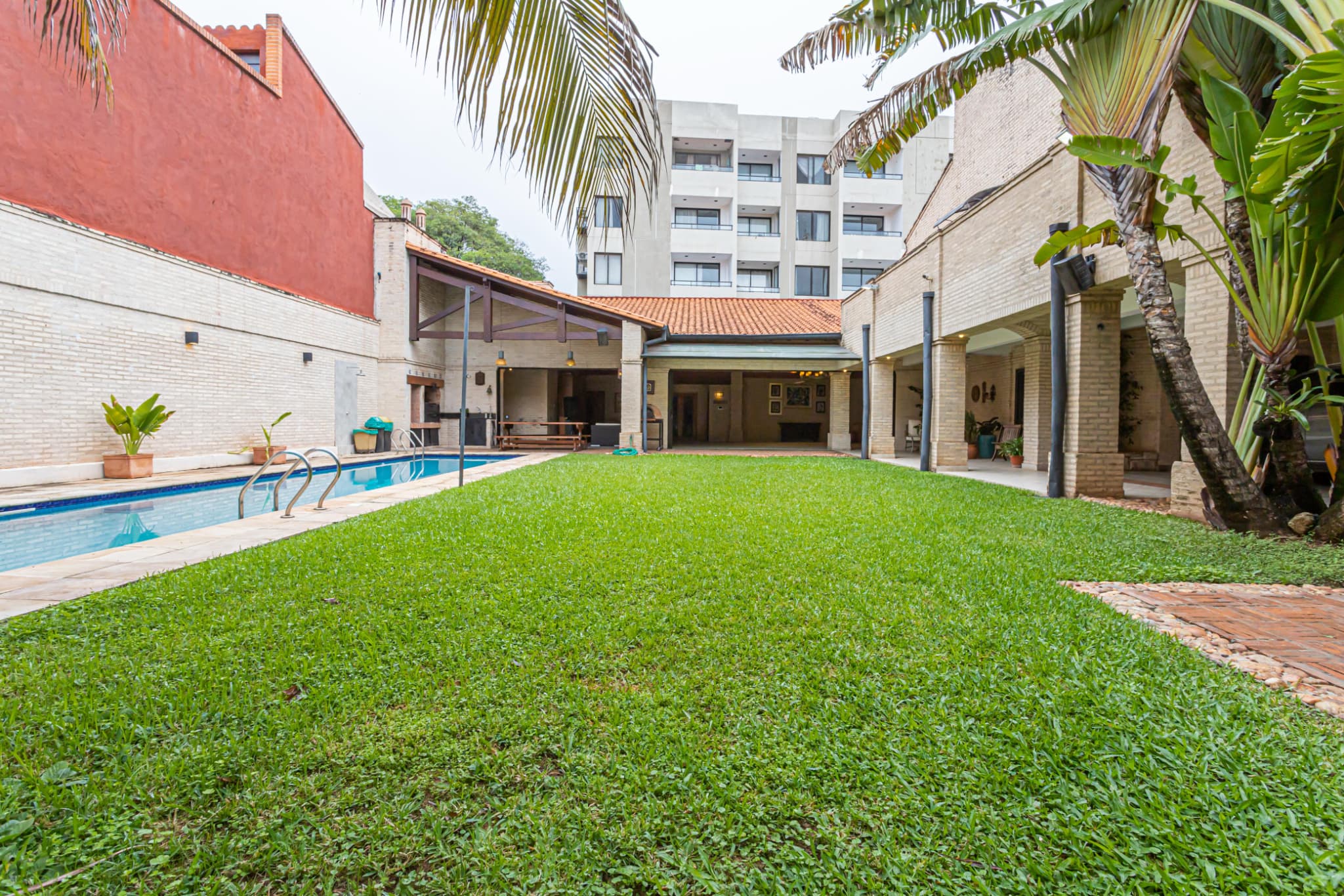 Residencia De Lujo - Barrio El Dorado — foto 3