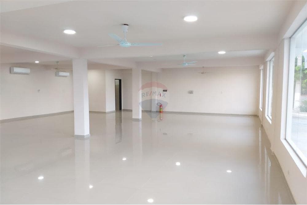 Alquilo amplio salón en San Lorenzo