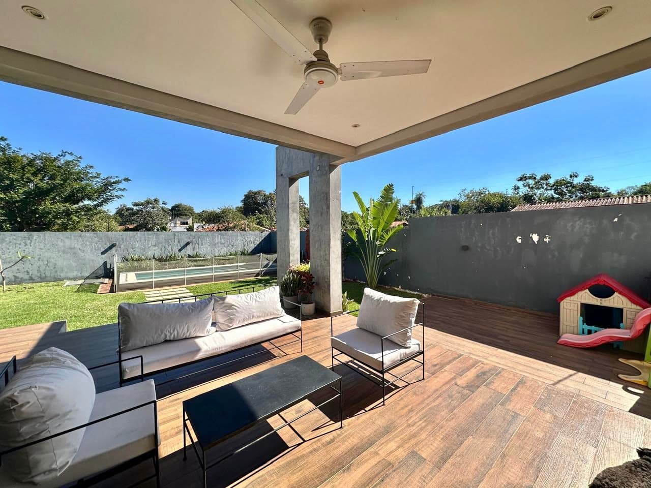 En Venta Moderna Residencia En Luque, foto 4