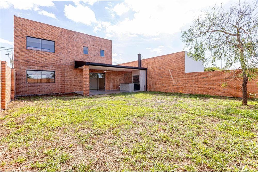 Casa - Venta - Paraguay Central Luque, invierte en un hermoso hogar! — foto 2