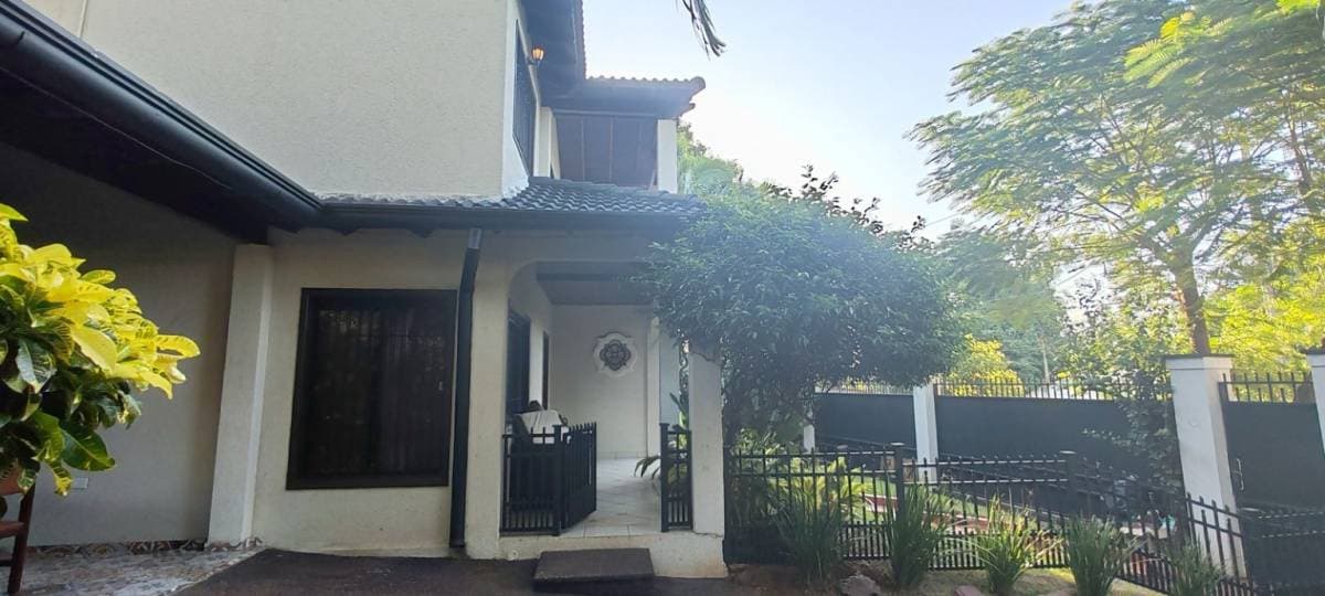 Residencia en bella vista, Luque, foto 3