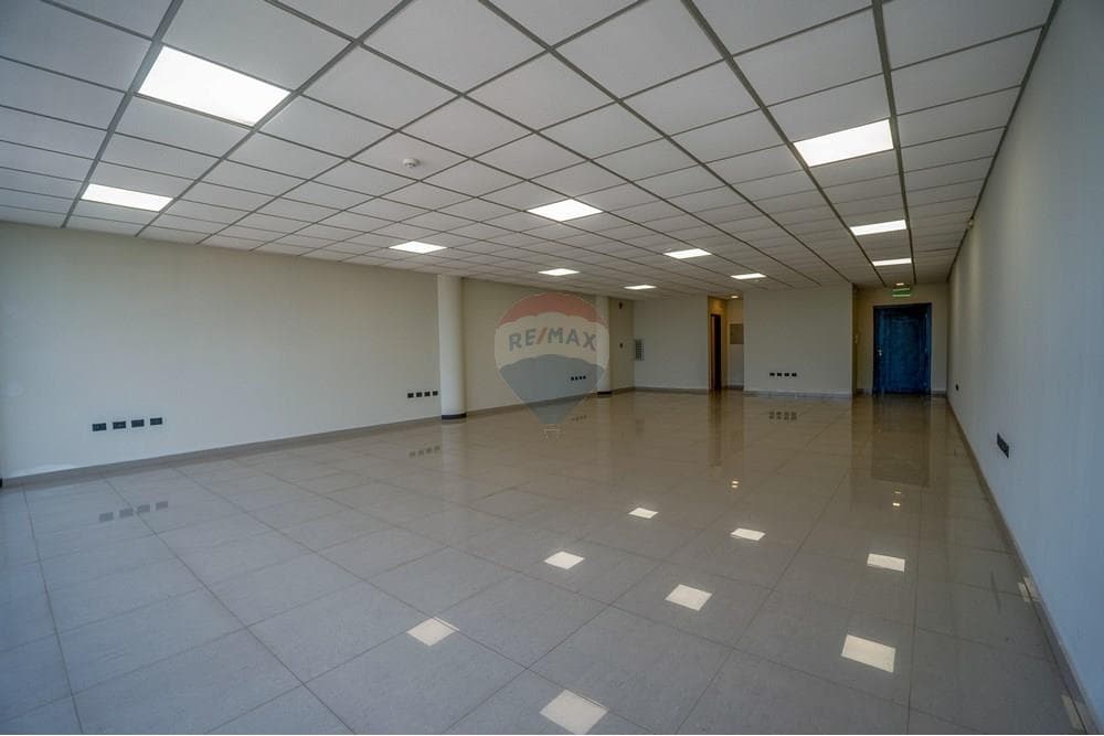 Oficina - Alquiler - Ycuá Satí, Paraguay, foto 4