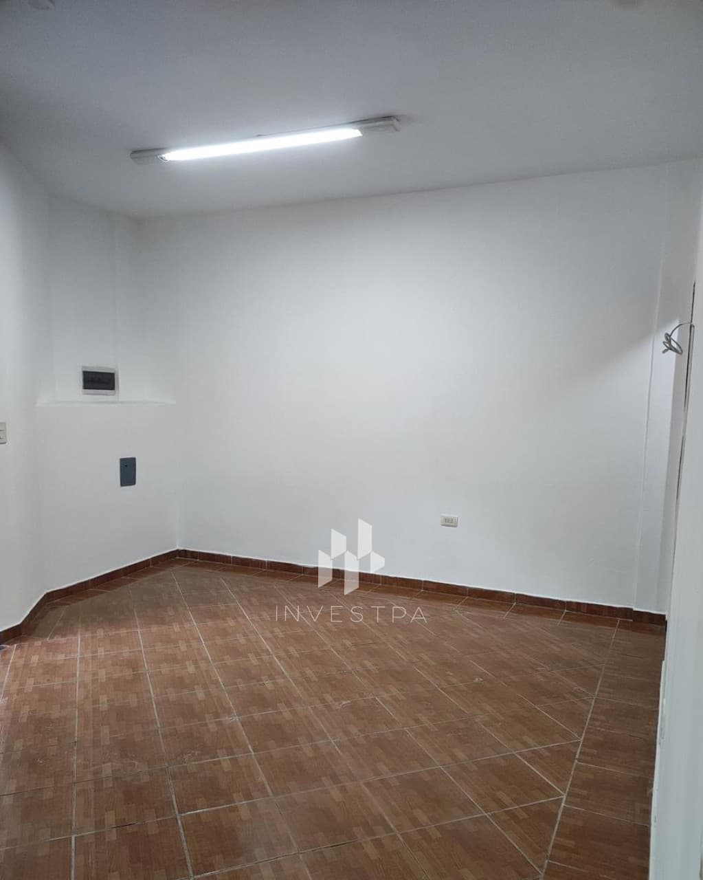 amplio depósito en Mariano Roque Alonso, foto 5