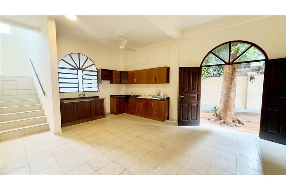 Hermosa casa en lambare, foto 3