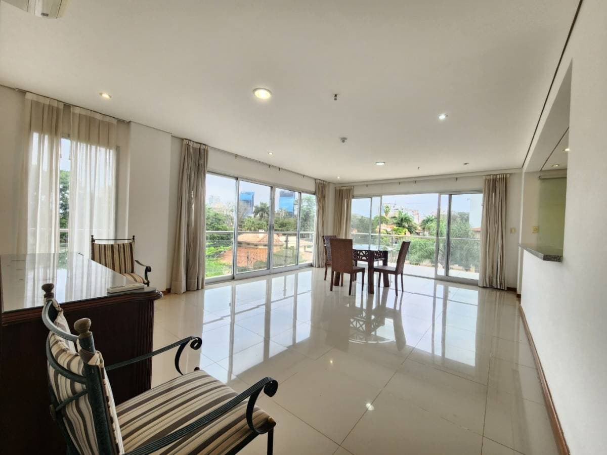 Amplio depto de 3 dormitorios - zona shopp del sol sin muebles, foto 1