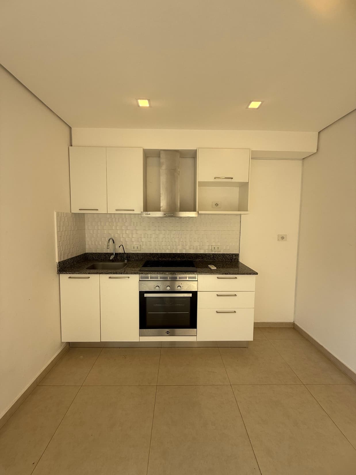 Dúplex en Luque – 2 dormitorios en suite en barrio cerrado, foto 2