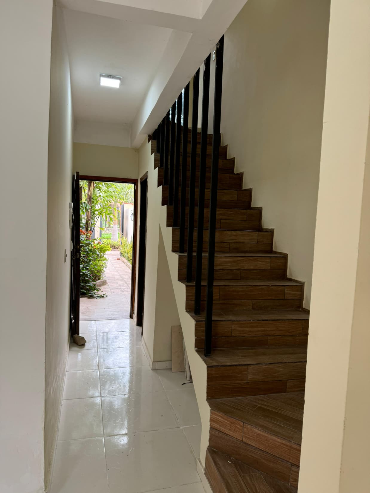 Hermosa Casa Con Vista Al Aeropuerto Silvio Pettirossi — foto 3
