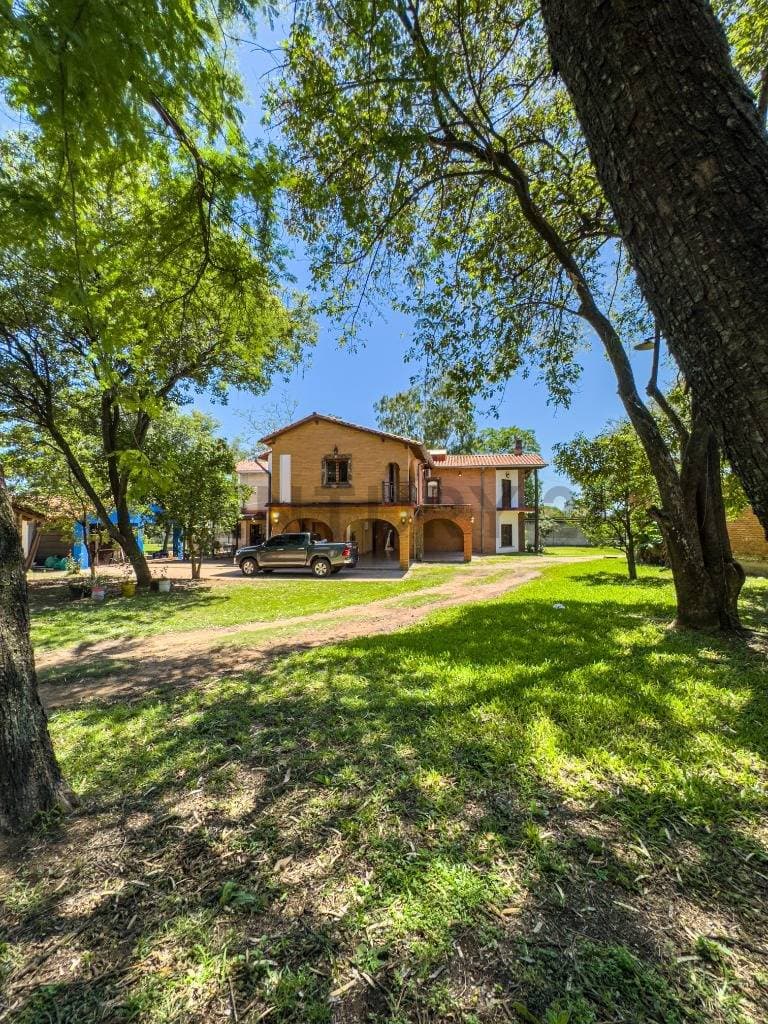 Residencia amplia en Mariano Roque Alonso – alquiler, foto 3