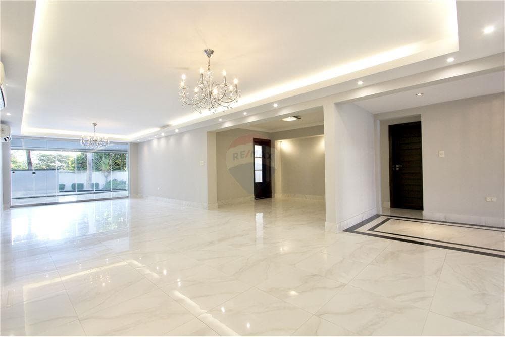 En venta Lujosa Residencia en Barrio Santo Domingo — foto 5