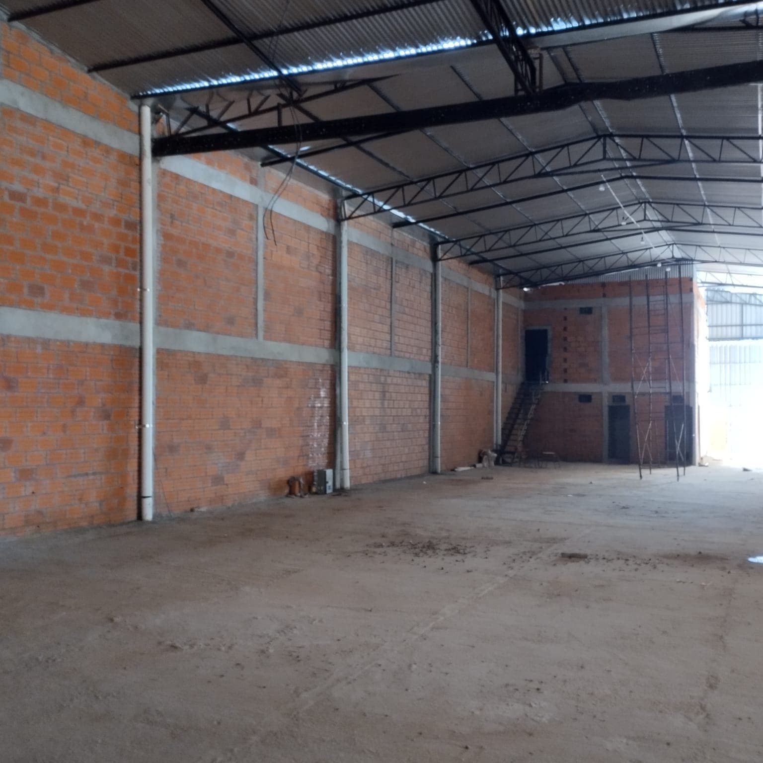 Tinglado en el centro de Luque — foto 4