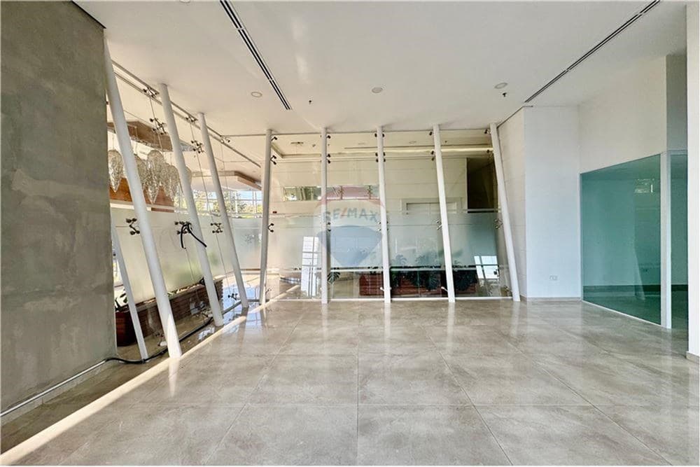 Local Comercial - Alquiler - Ycuá Satí — foto 5