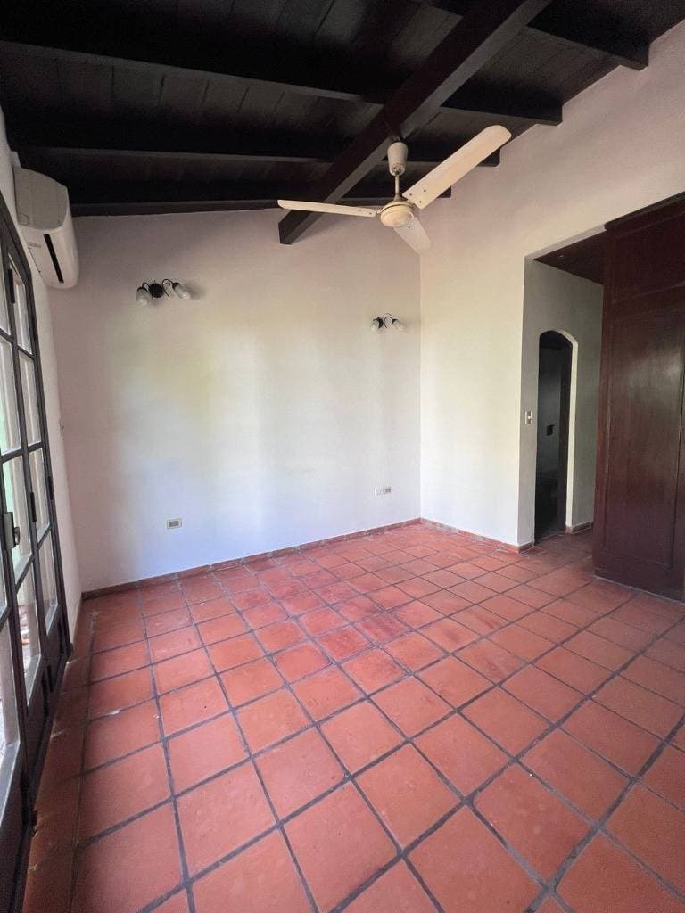 Aqluilo casa en villa aurelia — foto 3