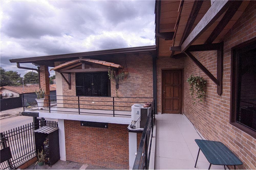 Venda Casa con Salón Comercial en Villa Elisa — foto 3