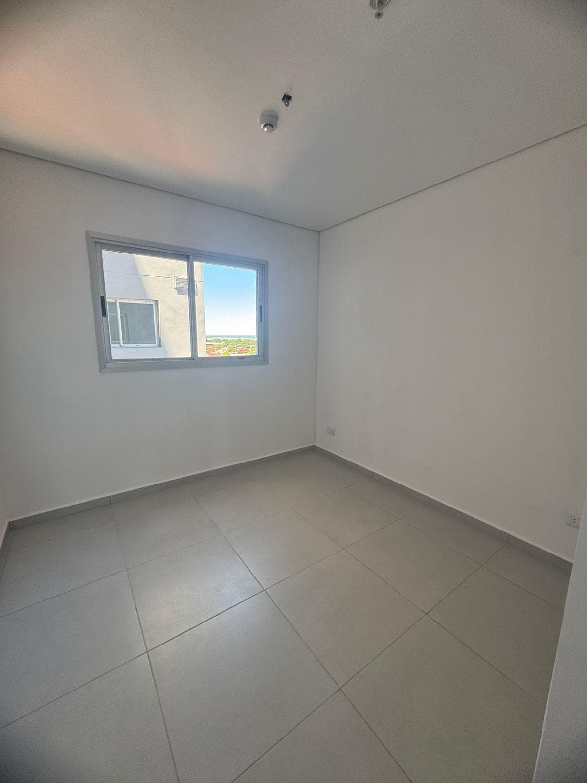 Departamento de 2 dorm en zona Las Lomas, foto 5
