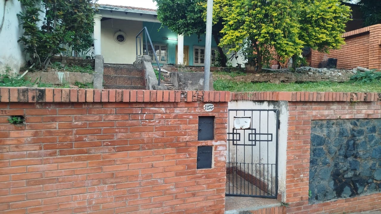 En venta casa en barrio sajonia