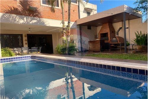 Residencia en lambare (con piscina) — foto 2