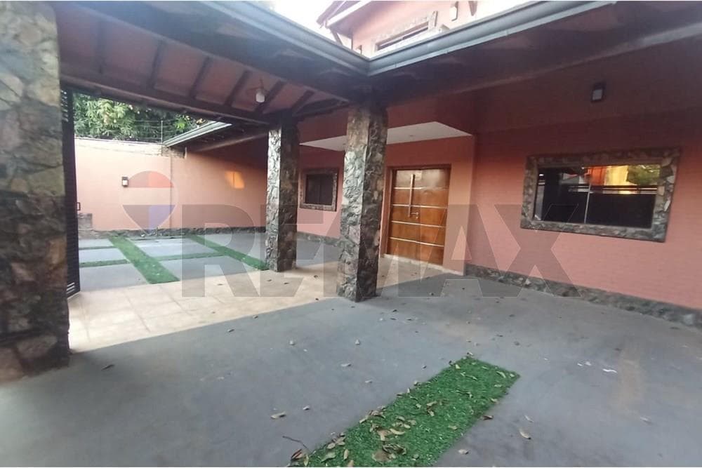 Casa - Alquiler - Lambaré, Paraguay — foto 2