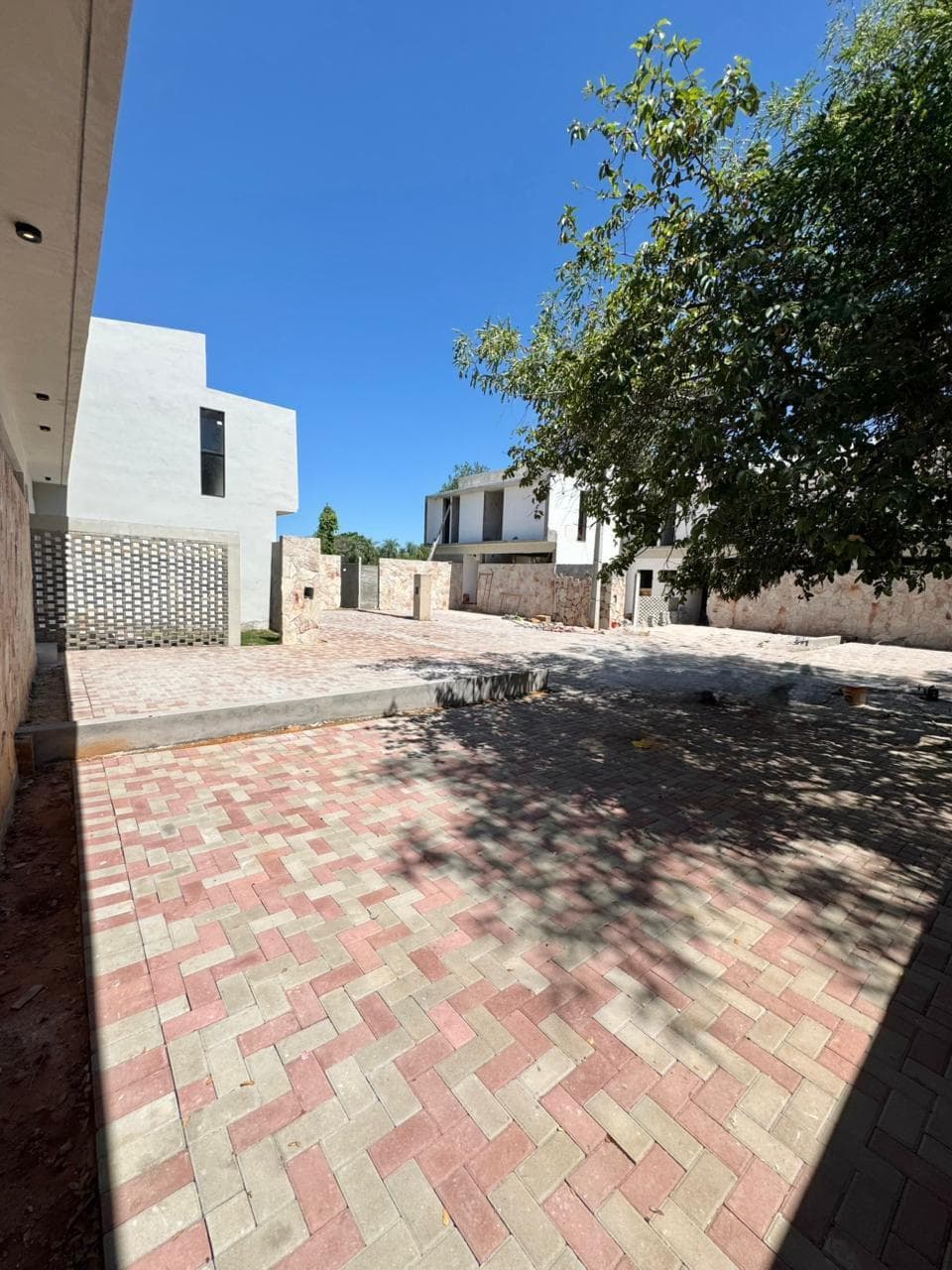 Duplex- condominio en barrio américa, detrás de la conmebol, foto 4