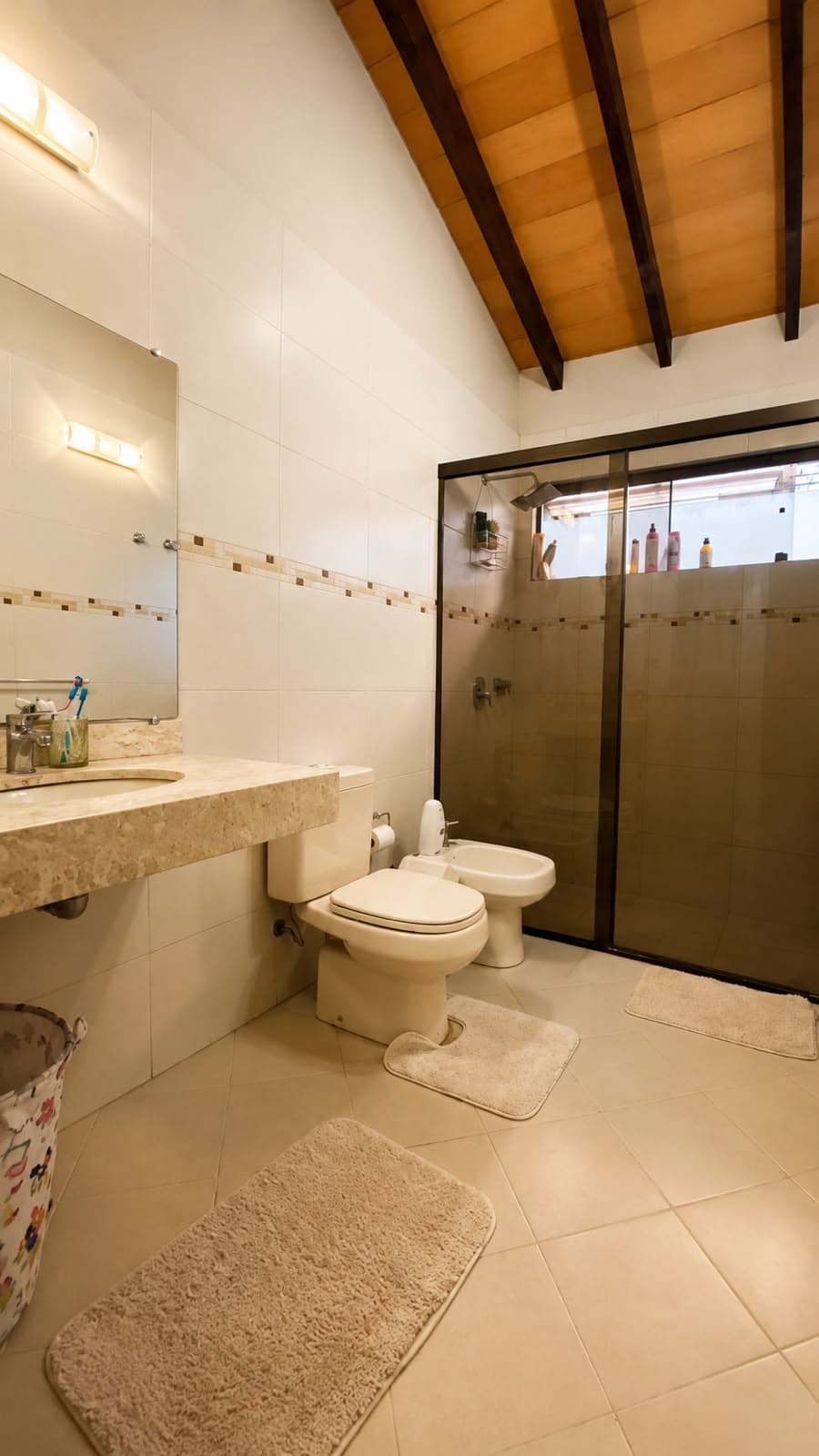 En Alquiler Residencia De 3 Dormitorios En Barrio Recoleta, foto 3