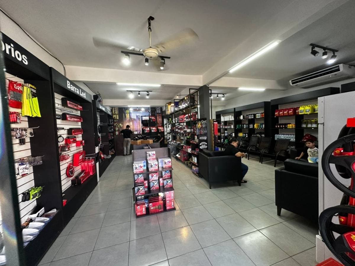 Local comercial con renta activa, foto 2
