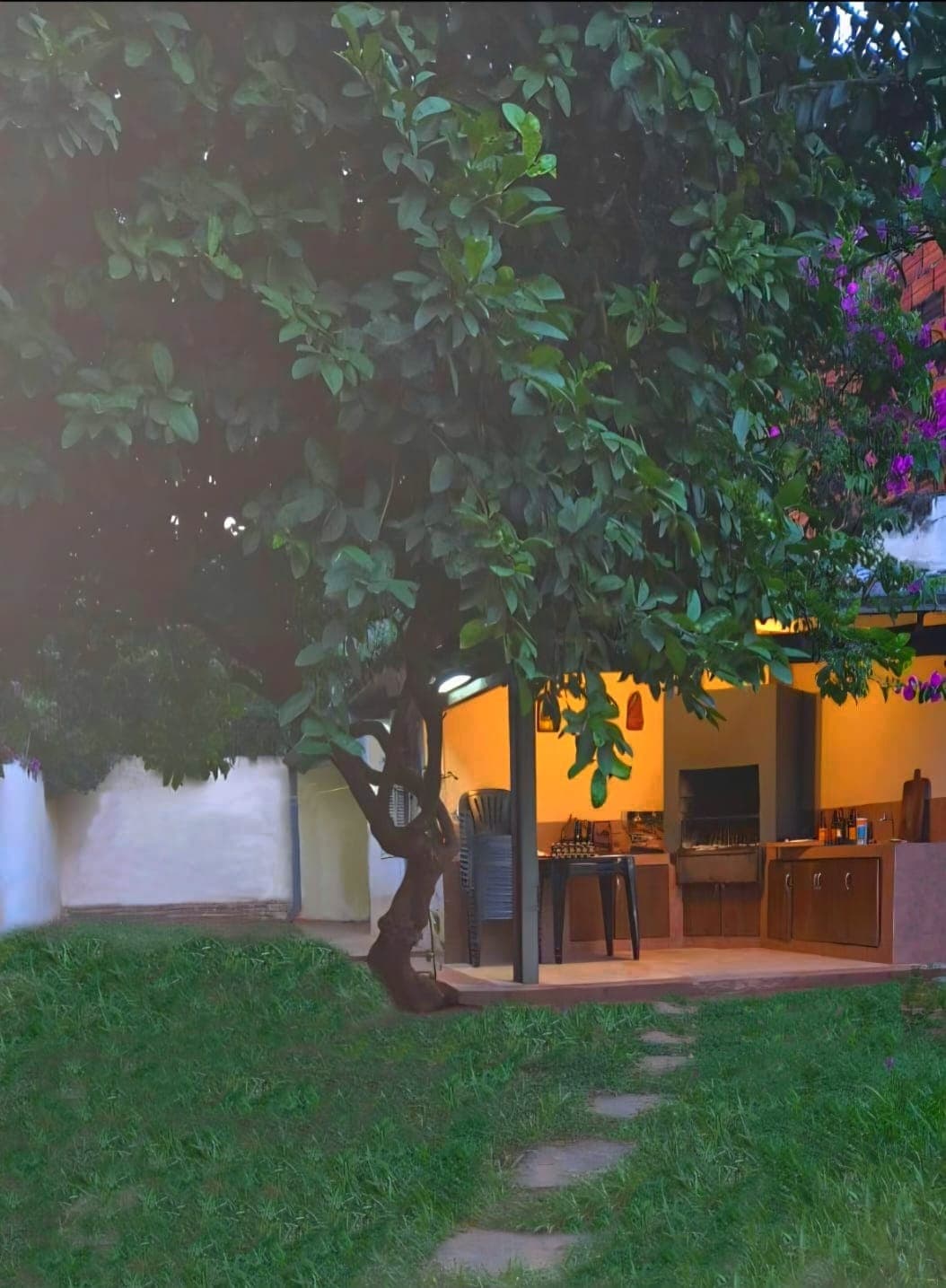 En Venta Dúplex En Las Mercedes Usd 220.000. Sobre La Av. Gral. Santos, foto 2
