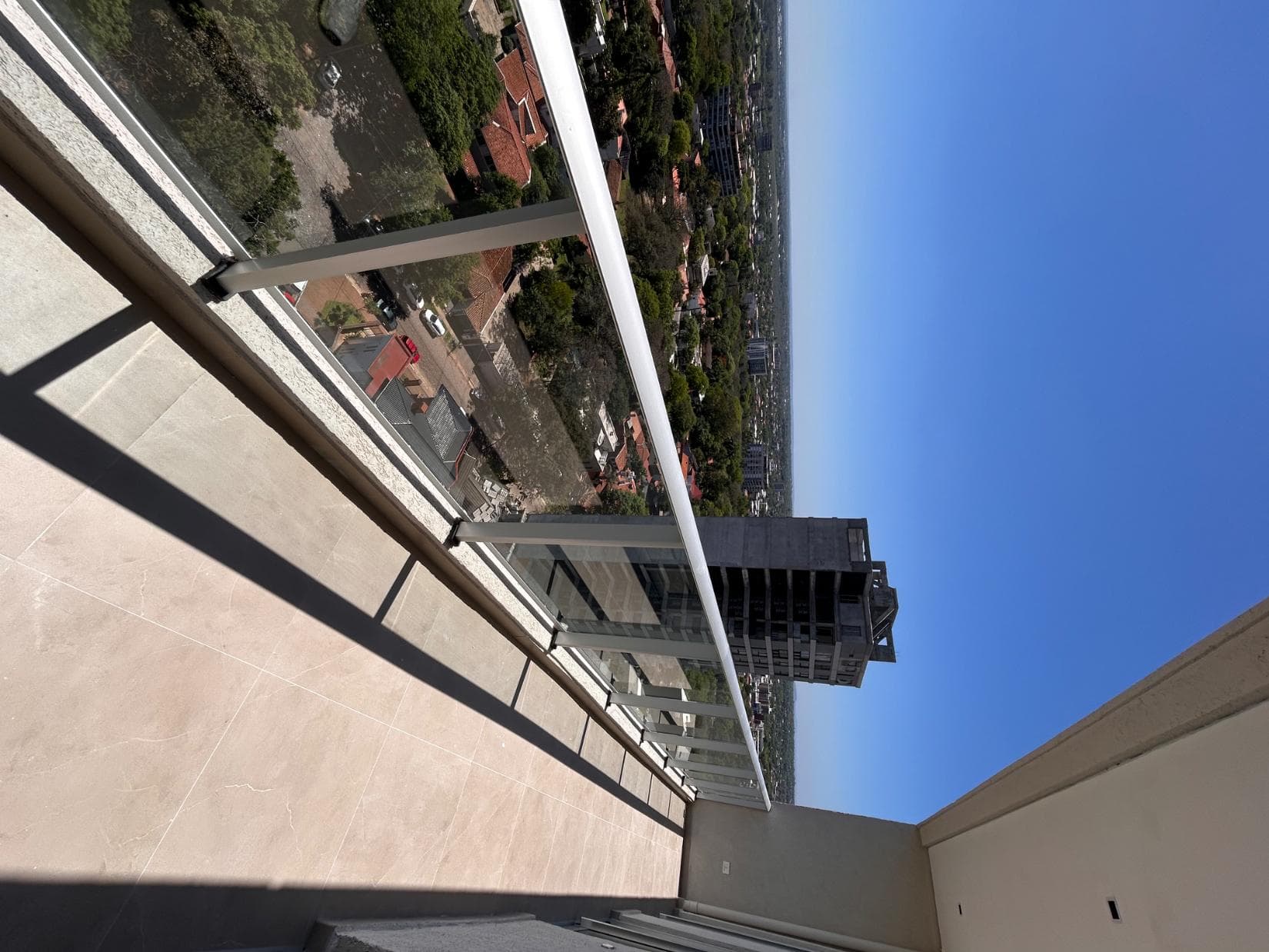 Departamento de 2 dormitorios - the avenue - av santa teresa, foto 3