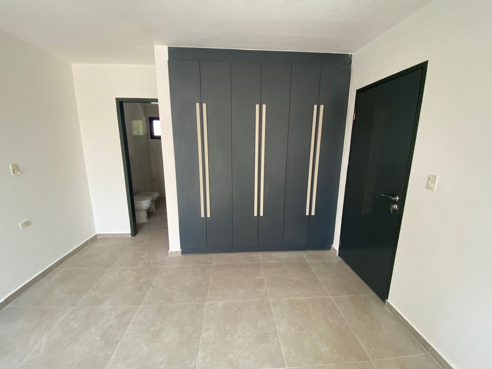 En venta duplex a estrenar en lambare, foto 2