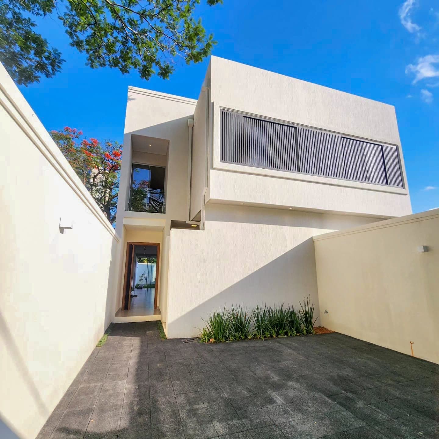 *duplex a estrenar de 3 suites con piscina*