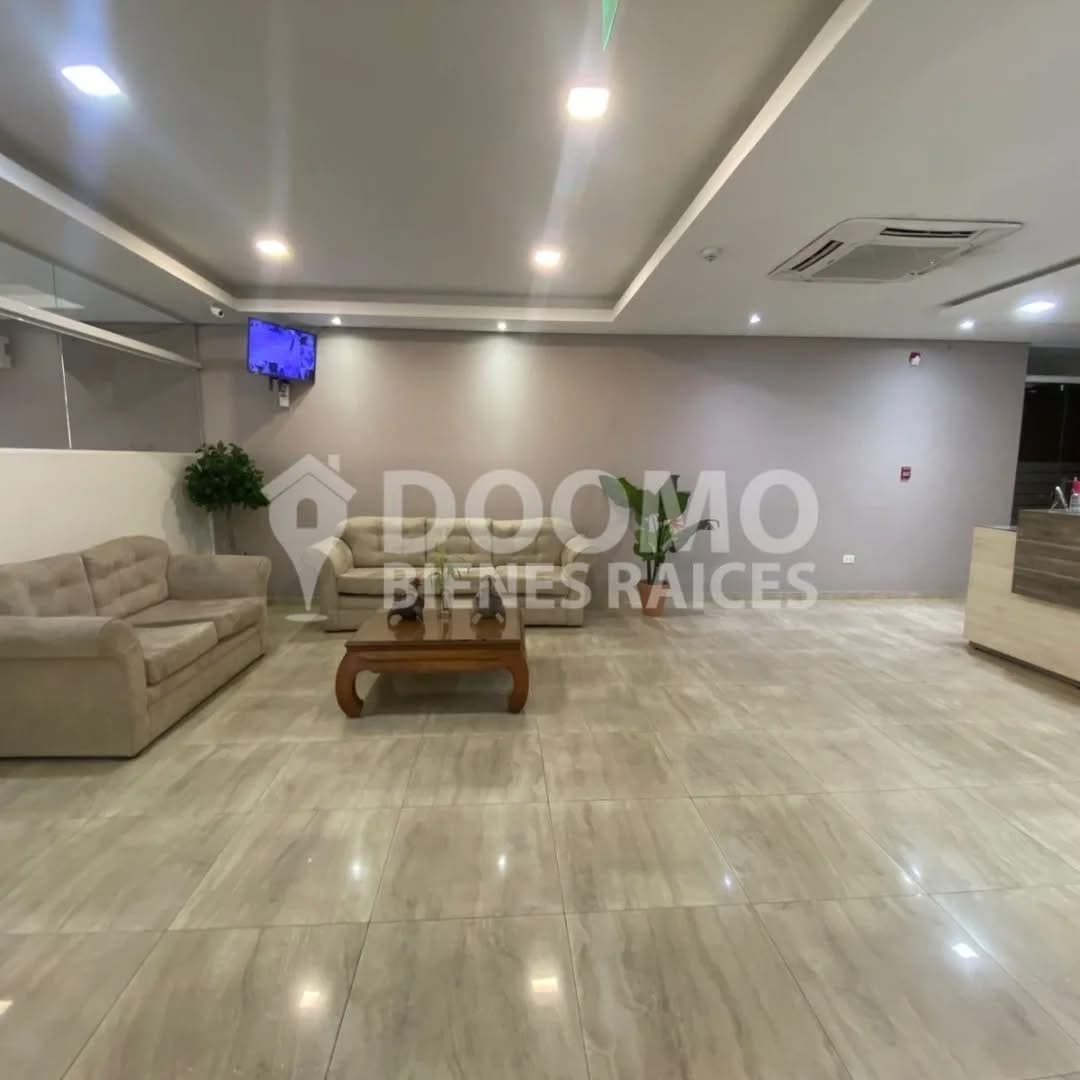 En alquiler hermoso y amplio departamento tres habitaciones barrio Herrera — foto 1