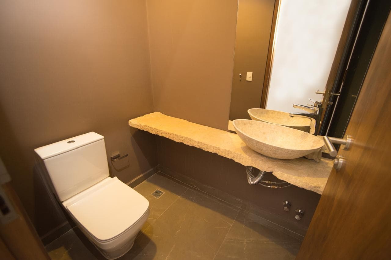 En Alquiler Departamento de 3 dormitorios en suite, zona Casa Rica Molas López, foto 2