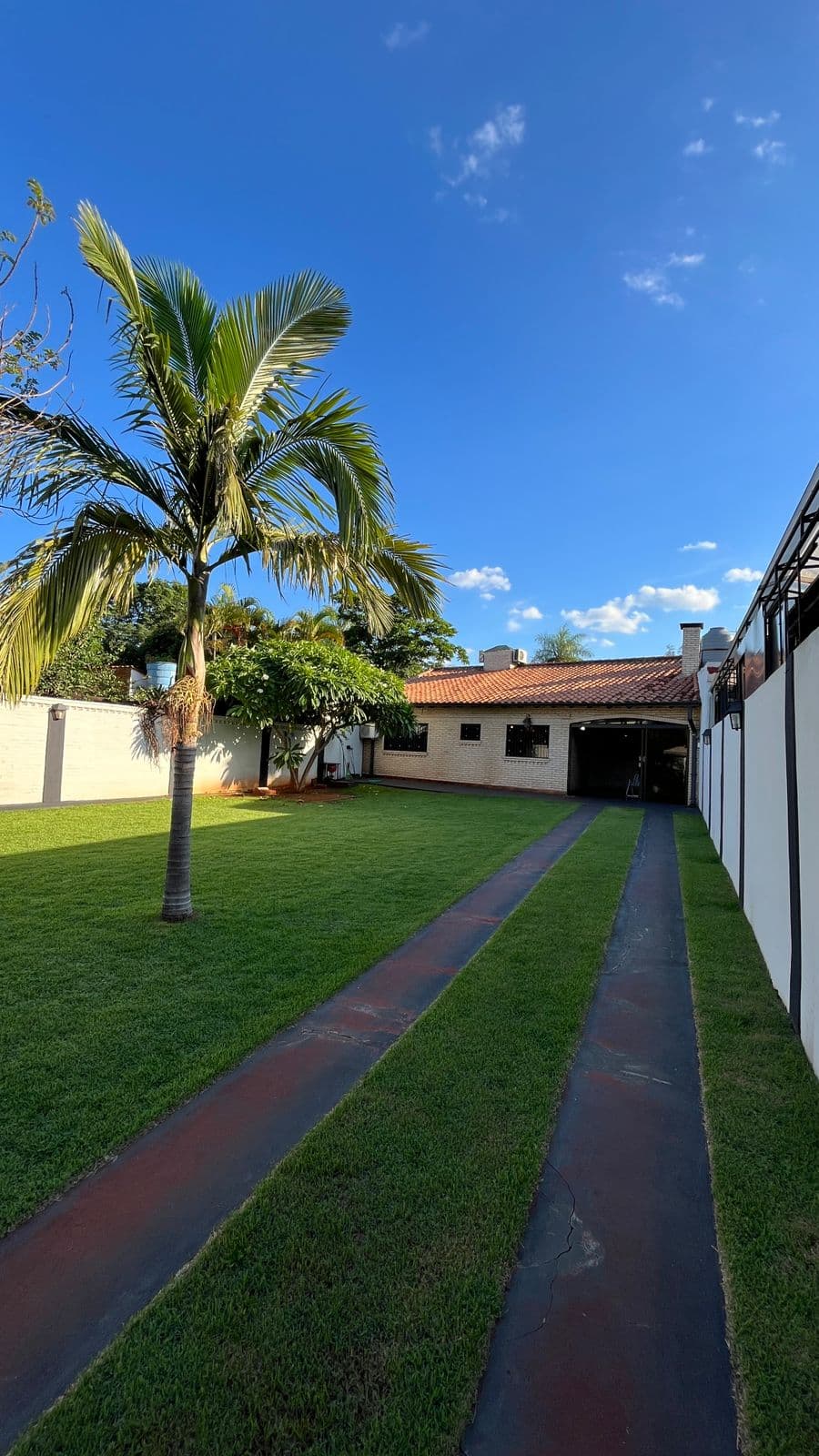 Hermosa casa en Luque laurelty, foto 2