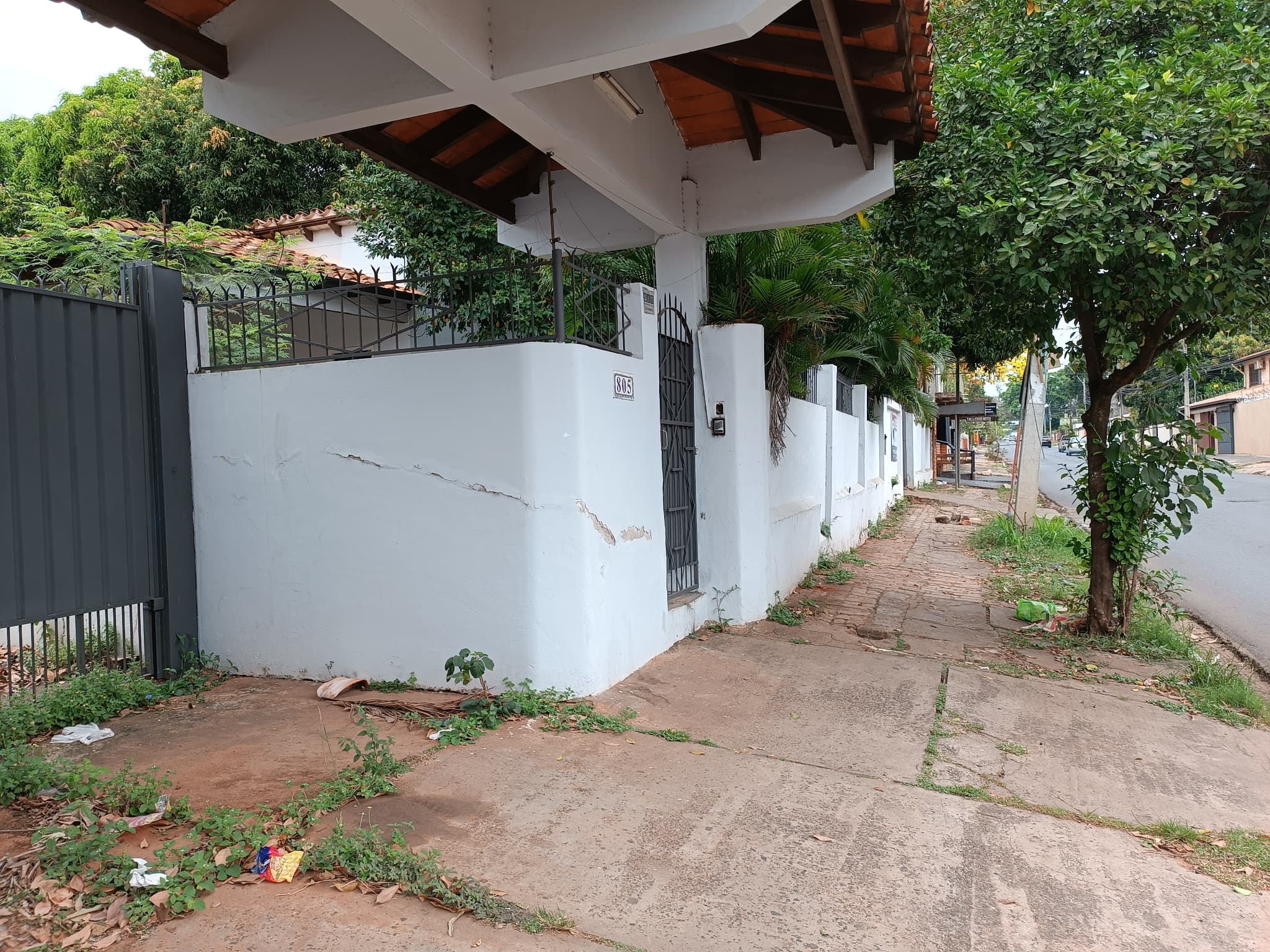 Gran terreno sobre av. Zavalas cue