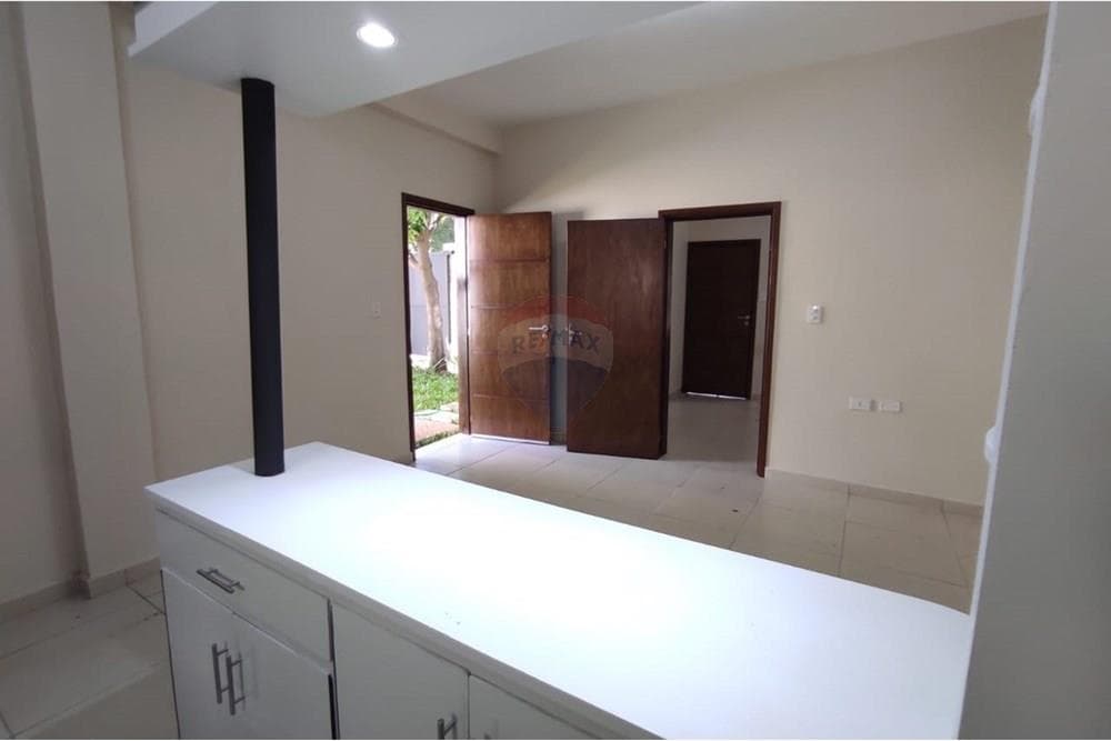 Casa - Venta - Fernando de la Mora- ''vive cómodo en esta bella casa'', foto 5