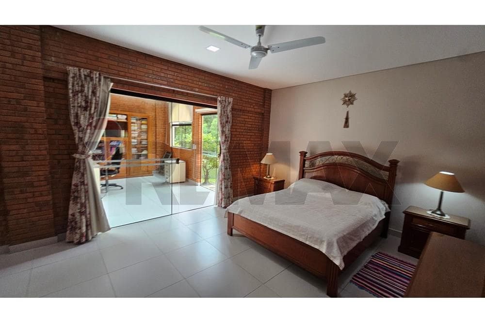 Residencia en Venta en Barrio Cerrado Surubiy MRA, foto 5