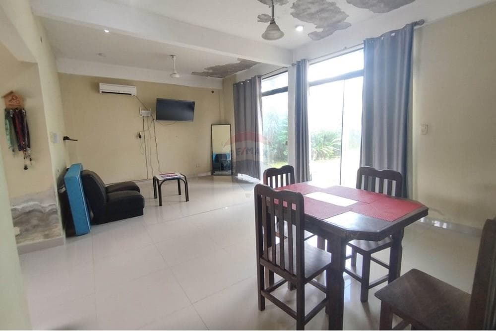Casa en venta en Luque barrio laurelty, foto 5