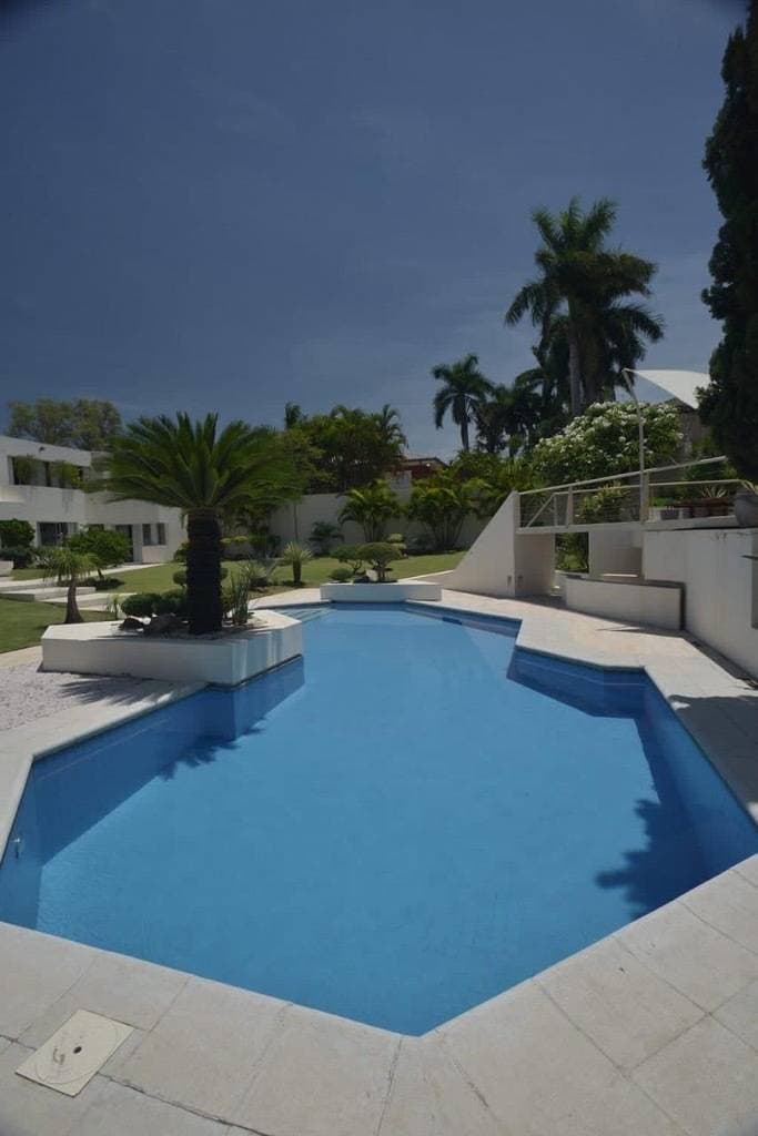 Residencia de lujo en venta – Asunción, barrio Mburucuyá, foto 2