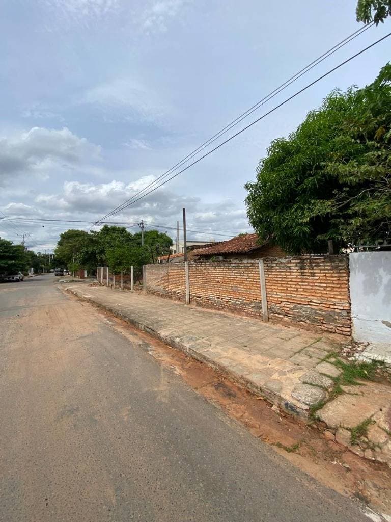 Terreno en el Barrio Salvador del Mundo, foto 2