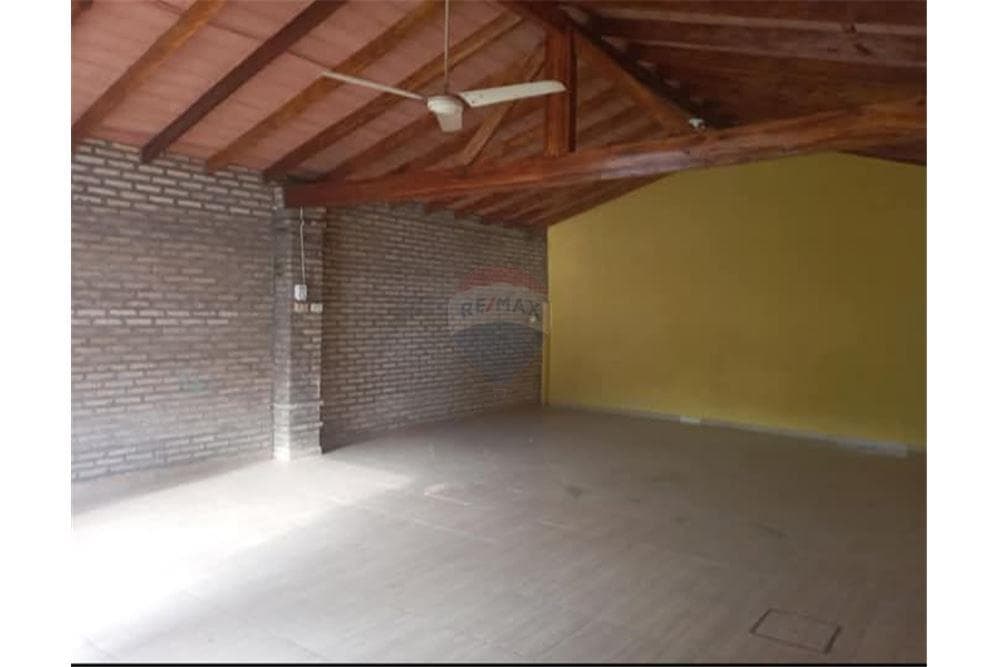 Alquilo casa en San Lorenzo - Barrio Florida