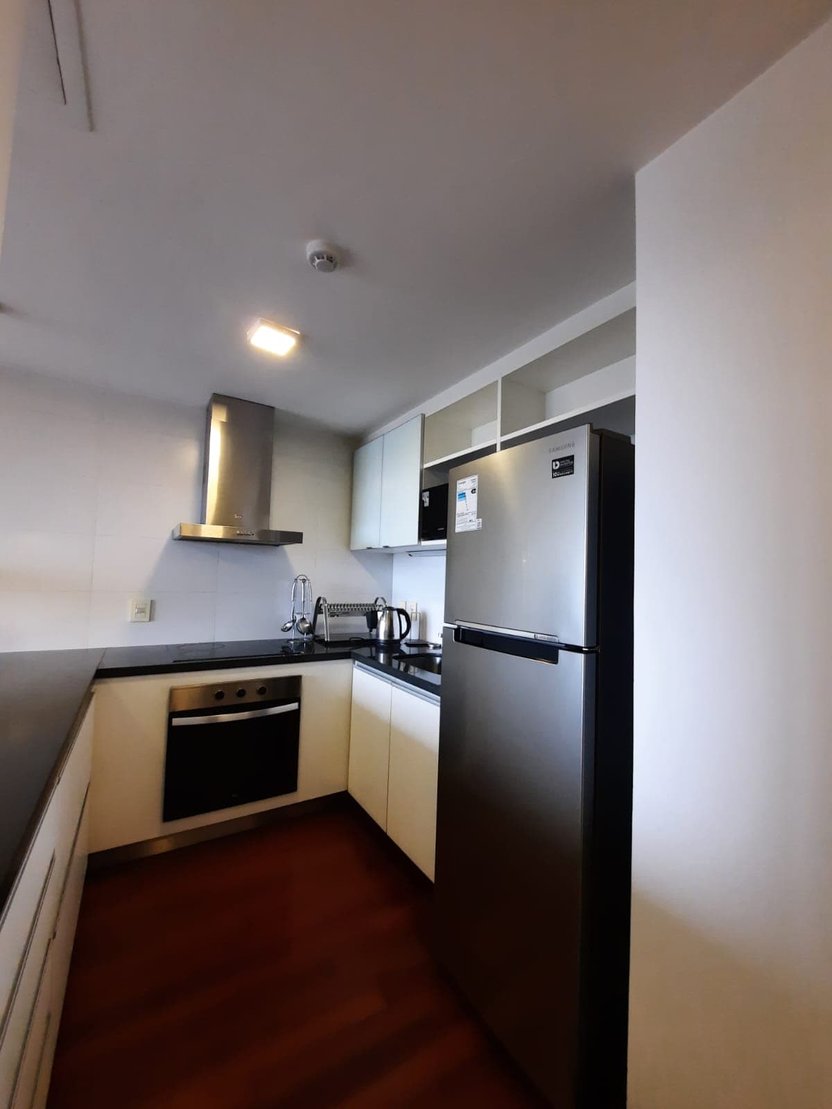 Departamento de 2 habitaciones Amoblada en zona Paseo La Galería, foto 3